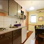 Apartman Otok *