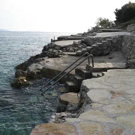 Otok Apartment *
