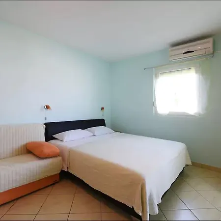 Apartment Otok Trogir